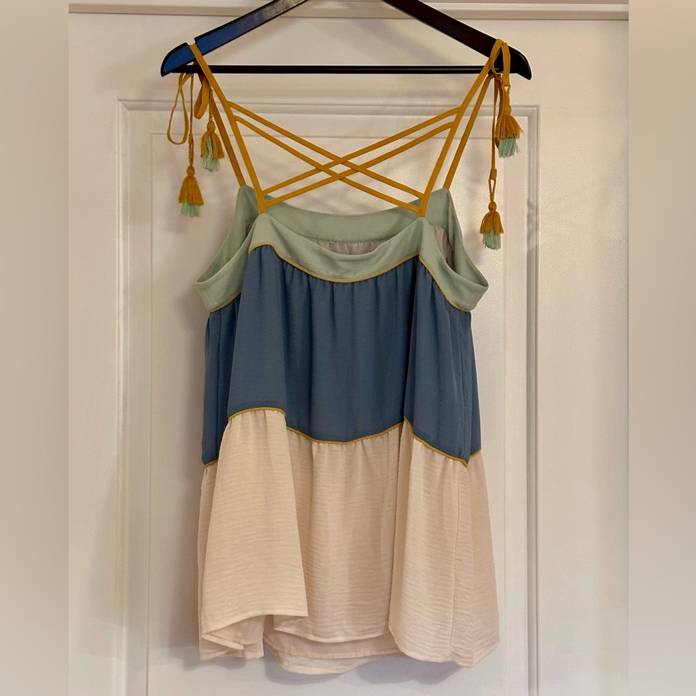 Loft top. Size large - Picture 2 of 2